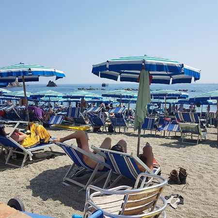 Fegina 3 Deluxe Bedrooms & Bathrooms Monterosso al Mare Exterior photo